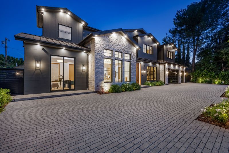 Driveway Lighting Installation in Pasadena, CA
